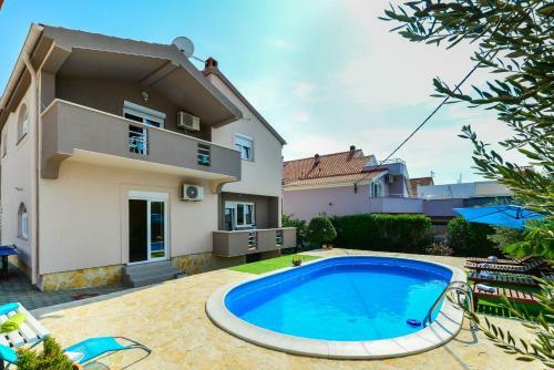 Holiday Home Kiara With Pool