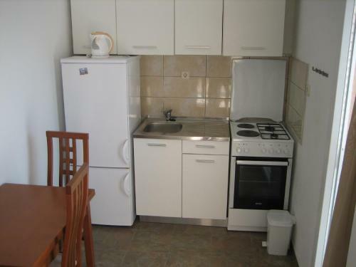 Tihi Apartman