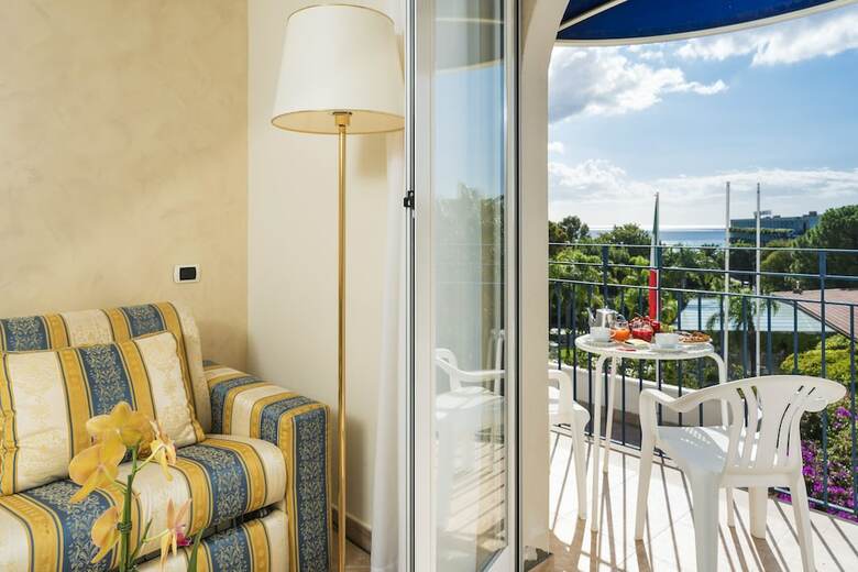 Hotel Sant Alphio Garden