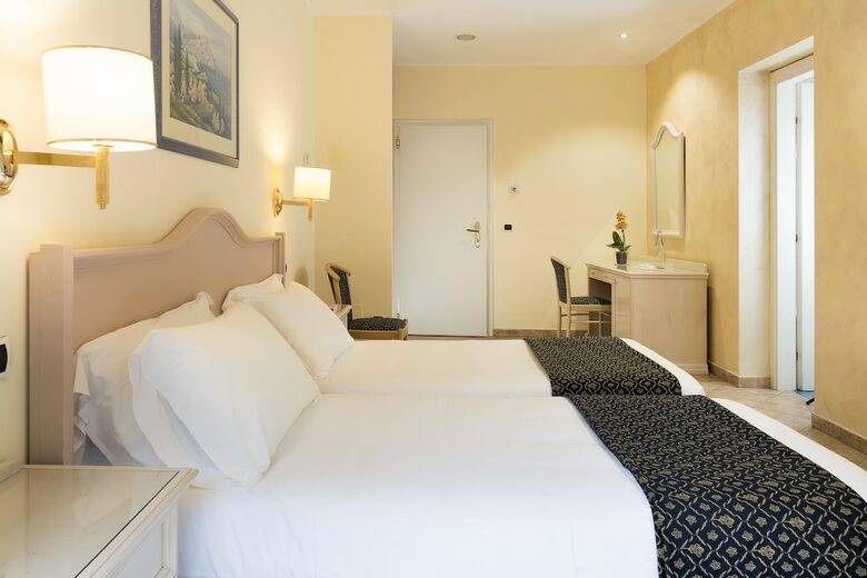 Hotel Sant Alphio Garden
