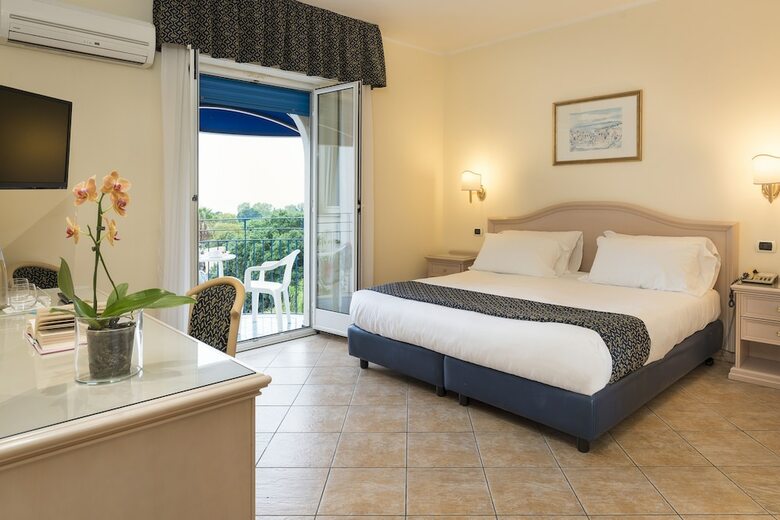 Hotel Sant Alphio Garden