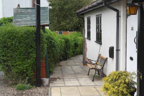 Hostal The Crown Lodge & Restaurant