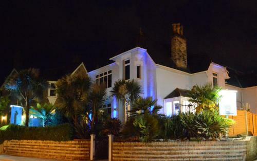Hostal Blue Palms