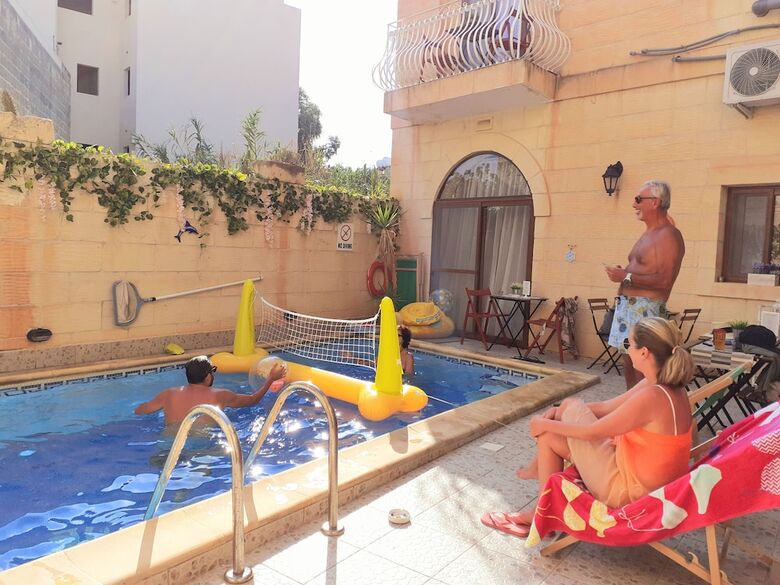 Hostal Laringa Holiday Bed&breakfast