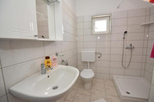 Apartments With A Parking Space Zubovici, Pag - 15342