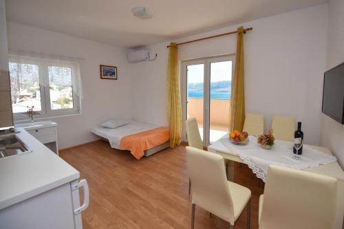 Apartments With A Parking Space Zubovici, Pag - 15342