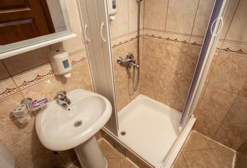 Hostal Apartments Mery
