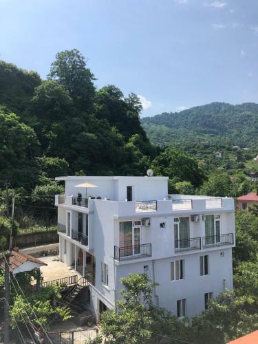 Hostal Guest House My Home