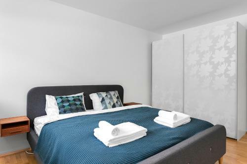 Spacious And Central Apartment - 3 Bedrooms