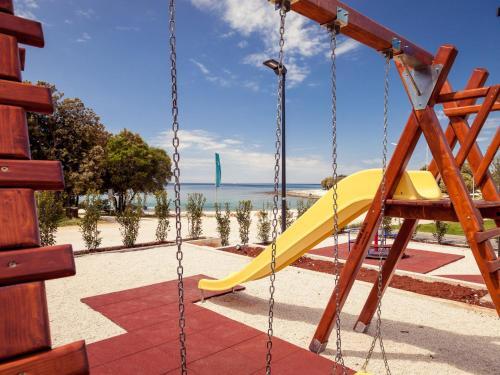 Holiday Home Mon Perin - Roj610
