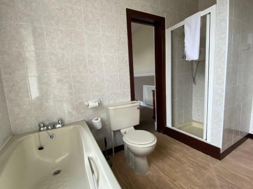 Hostal Kings Arms Hotel