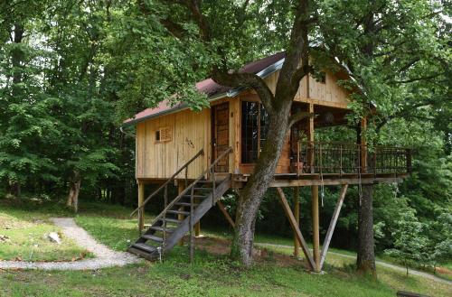 Lodge Treehouse Resnice -mre?nica