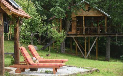 Lodge Treehouse Resnice -mre?nica