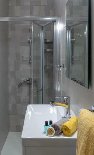 Mgarr Waterfront Cosy Apartment 2 By Ghajnsielem Gozo