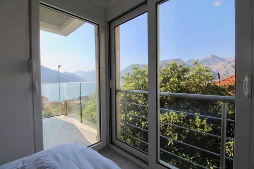 Apartamento Modern Apt In Dobrota W/ Great Bay Views