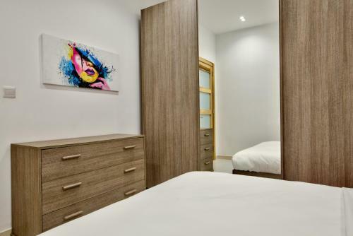 Bright & Spacious 3 Bedroom Apartment In Mellieha