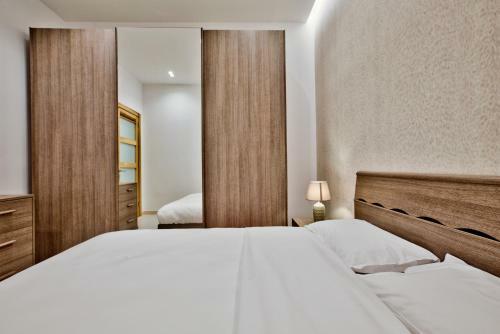 Bright & Spacious 3 Bedroom Apartment In Mellieha