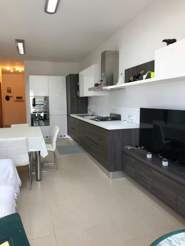 Modern Apartment With Sea View
