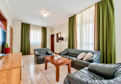 Baldacchino Holiday Villas