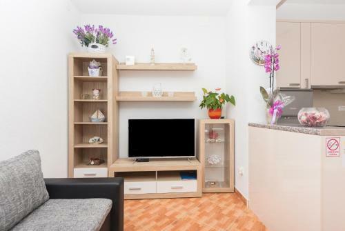 Apartment Ana Chill In Bast