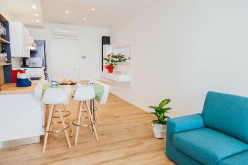 Calabona's Promenade Apartment