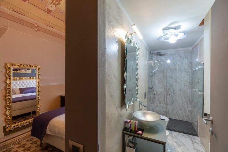 Hostal Luxury Liberty House