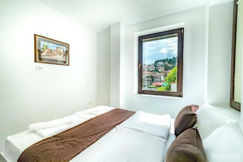 Urania Apartments