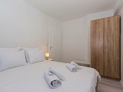 Casa Di Vall City Apartments