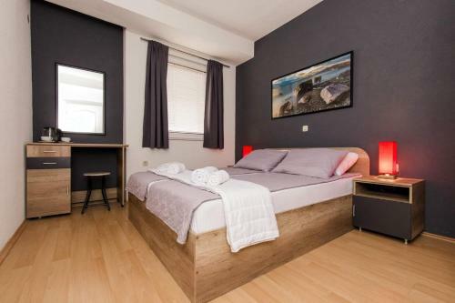 Oz Apartments