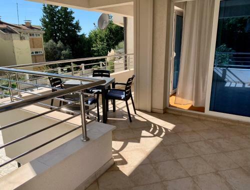 Sunday Apartment Petrovac
