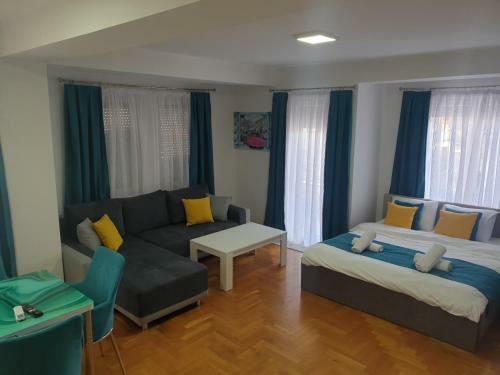 Front Beach Exclusive Apartments