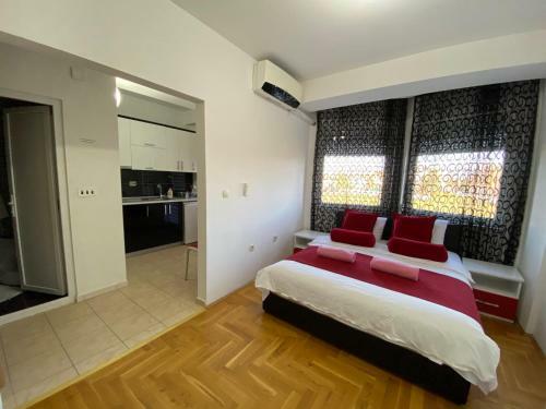 Front Beach Exclusive Apartments