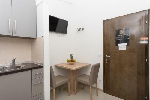 Bilin San Apartments