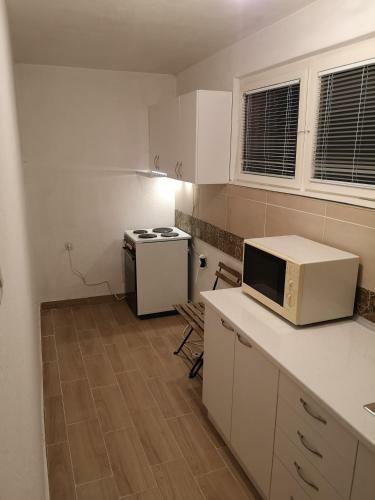 Hostal White Night