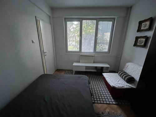Piano Apartment With Garden In Aerodrom