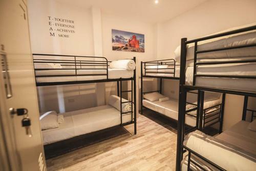 Bookarest Hostel Malta