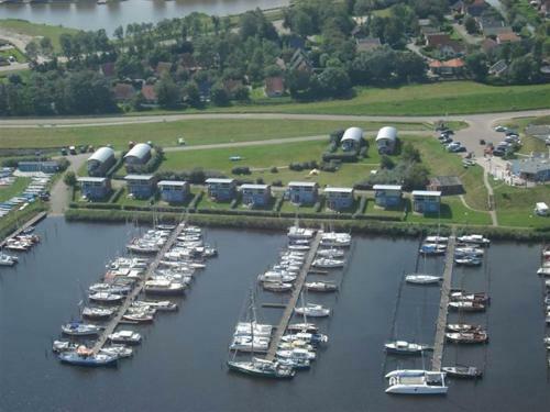"heleen" 6 Pers, Lauwersmeer Waterfront, Full Equipped And Modern