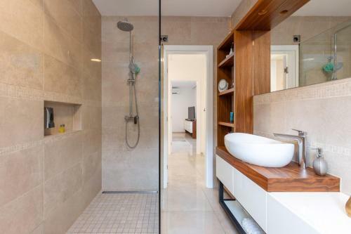 Tarari Luxury Apartment