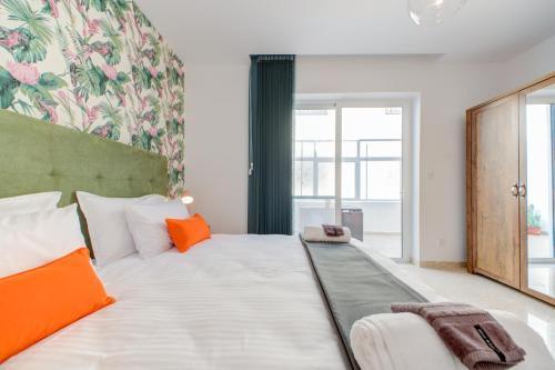 Apartamento La Punziett, A Bright 2 Bed 1 Bath Unit. Sleeps 4
