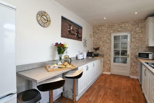 Seashell House With Sea Views And Free Gym Pool Pass