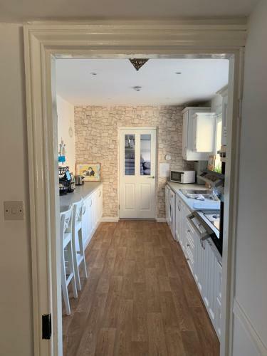 Seashell House With Sea Views And Free Gym Pool Pass