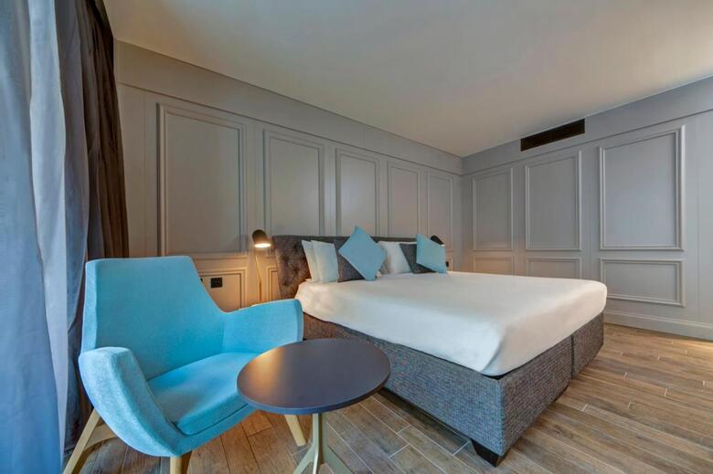 Land's End, Boutique Hotel
