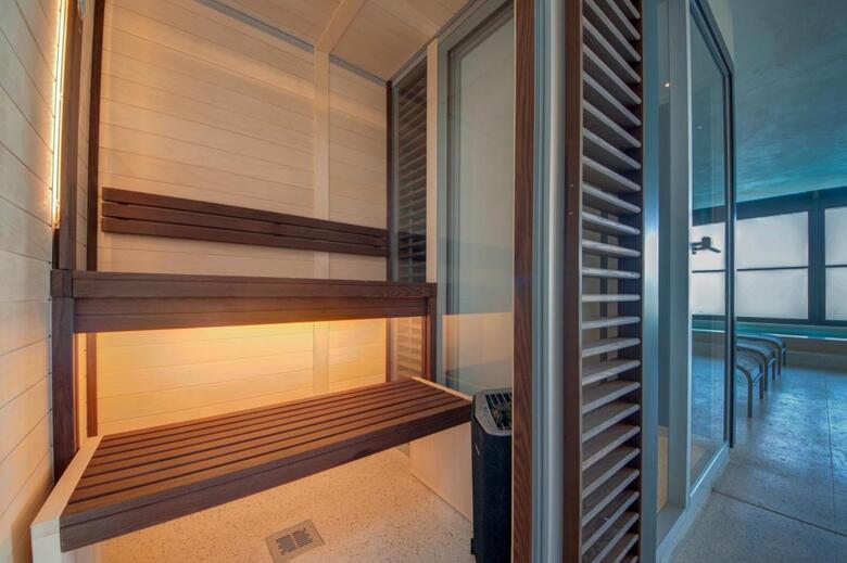 Land's End, Boutique Hotel