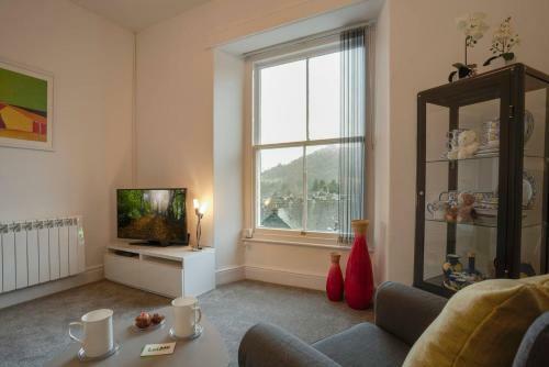 Top Of The Bank Apartment