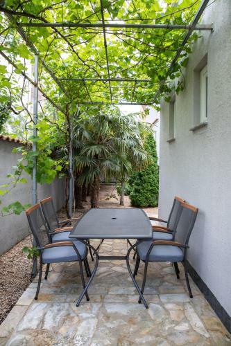 Apartmani Dina