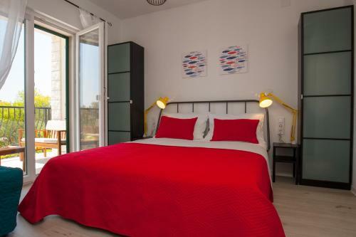 Apartments Sarbunal