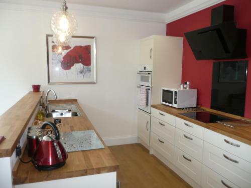 Hostal Avenue Park Guest House
