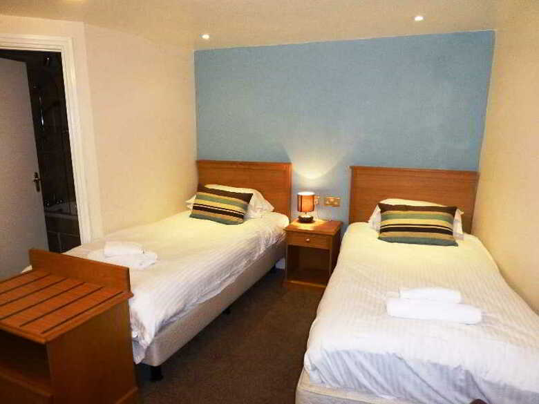 Hostal Wellington Hotel