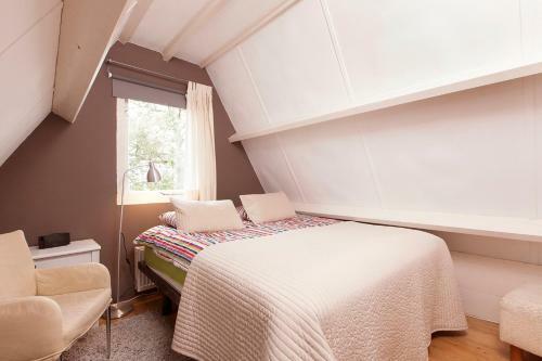 Very Nice Cottage In Durgerdam, With Private Garden, Free Parking, Pets Allowed