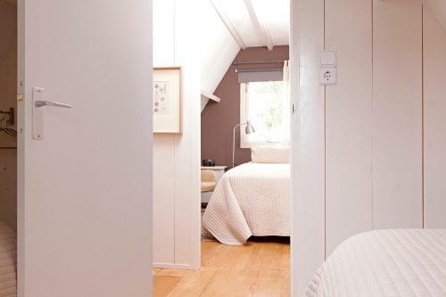 Very Nice Cottage In Durgerdam, With Private Garden, Free Parking, Pets Allowed